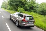 Volvo V60 D4 Momentum 2018 года (WW)